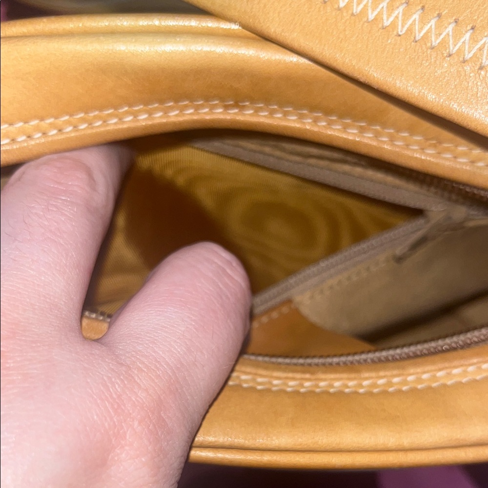 Gucci Monogram Camera bag Cream and Tan/caramel Crossbody Bag - Picture 13 of 17